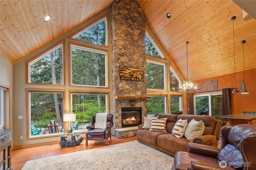 Property photo for 350 Redwood Lane, Ronald photo 8