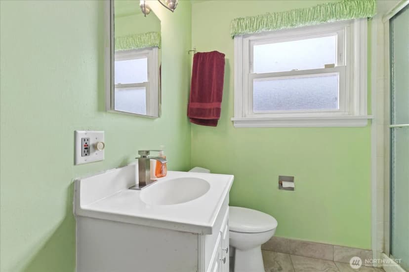 Property photo for 328 Garden Avenue N, Renton photo 20