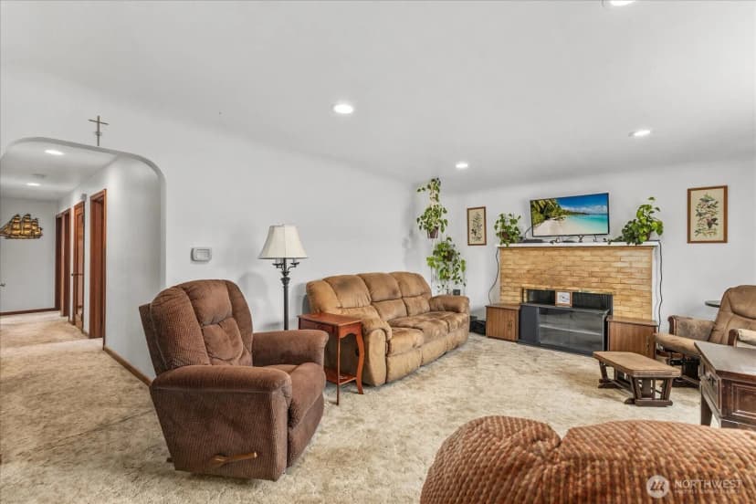 Property photo for 328 Garden Avenue N, Renton photo 9