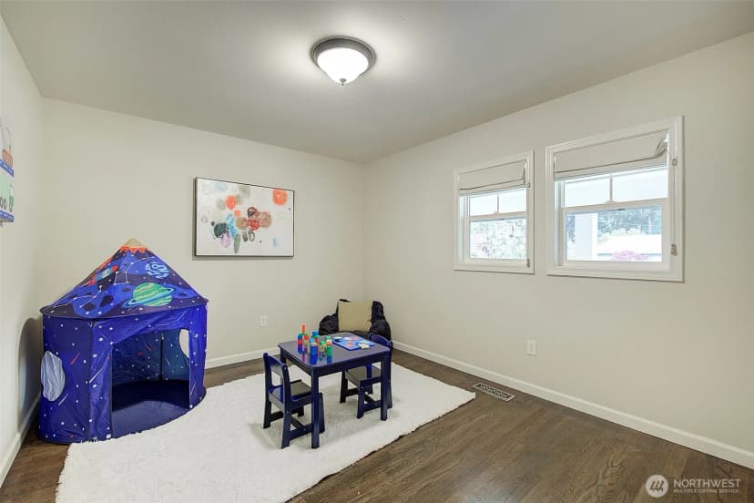 Property photo for 225 131st Avenue Ne, Bellevue photo 32