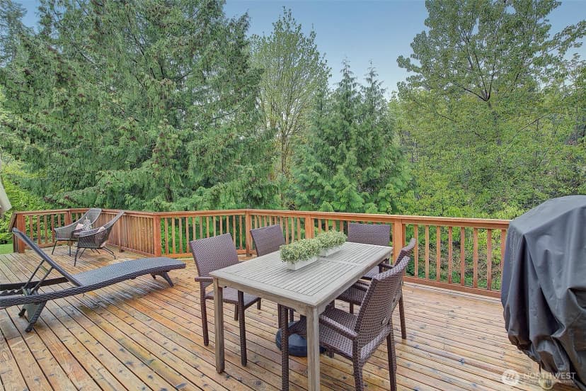 Property photo for 225 131st Avenue Ne, Bellevue photo 11