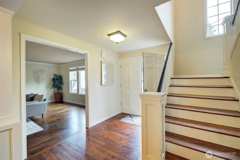 Property photo for 225 131st Avenue Ne, Bellevue photo 23