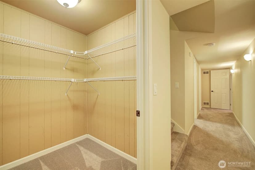 Property photo for 225 131st Avenue Ne, Bellevue photo 18