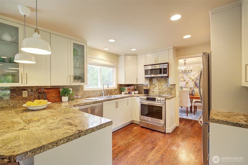 Property photo for 225 131st Avenue Ne, Bellevue photo 9