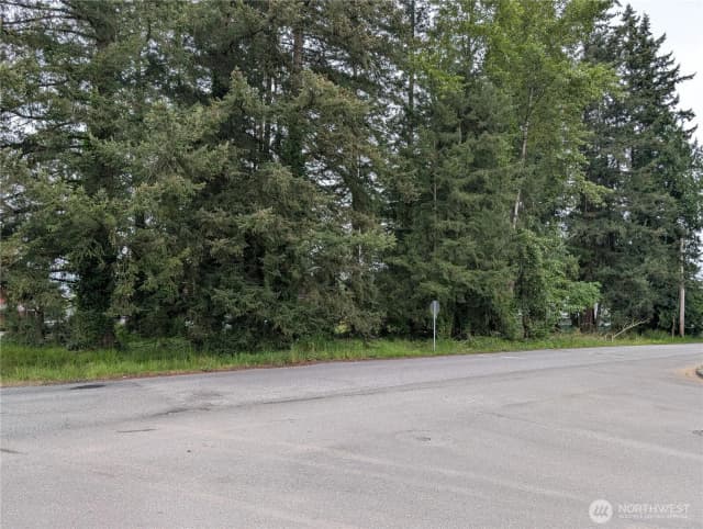 Property photo for 18501 Smokey Point Boulevard, Arlington photo 3
