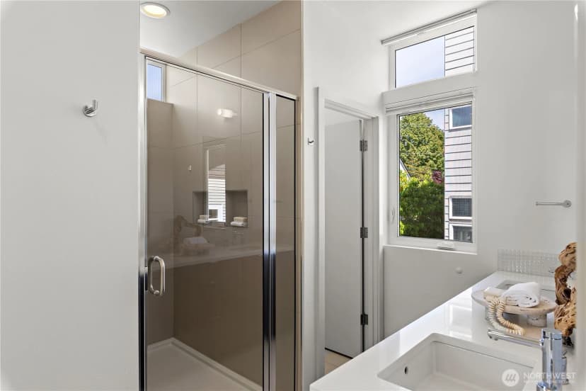 Property photo for 705 18th Avenue S #b, Seattle photo 15