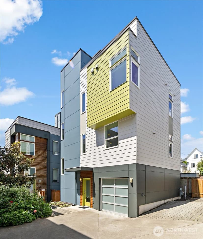 Property photo for 705 18th Avenue S #b, Seattle