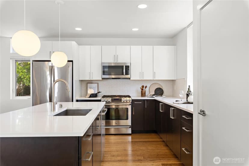 Property photo for 705 18th Avenue S #b, Seattle photo 6