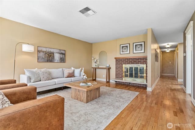 Property photo for 909 Queen Street, Bellingham photo 5