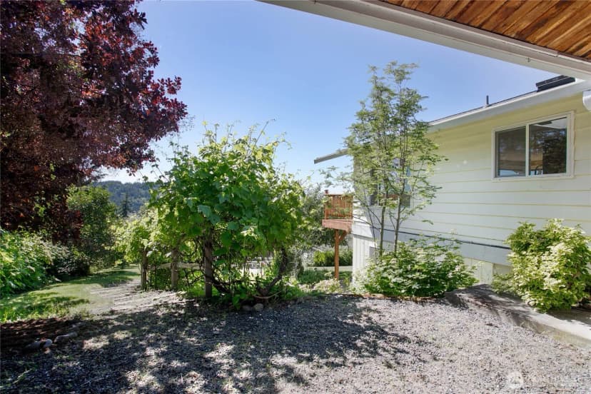 Property photo for 909 Queen Street, Bellingham photo 35