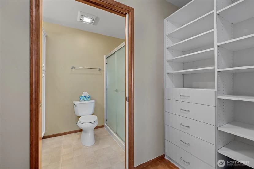 Property photo for 1190 Decatur Circle #5a, Burlington photo 15