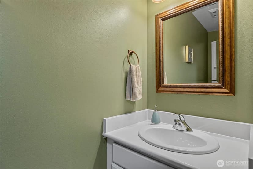 Property photo for 1190 Decatur Circle #5a, Burlington photo 22