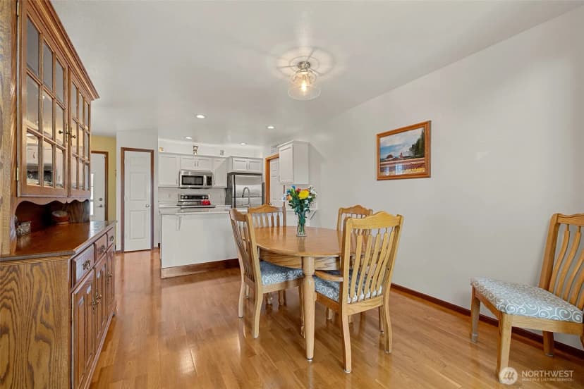 Property photo for 1190 Decatur Circle #5a, Burlington photo 17