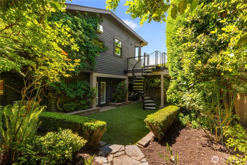 Property photo for 10510 Ne 44th Street, Kirkland photo 29