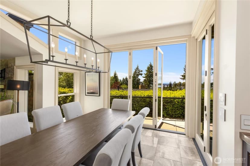 Property photo for 10510 Ne 44th Street, Kirkland photo 6