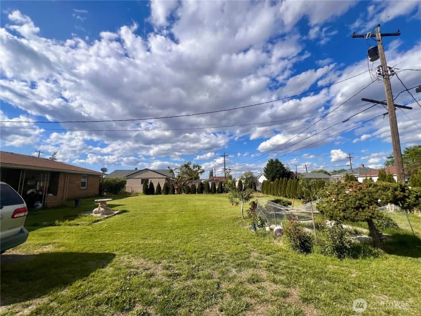 Property photo for 426 S Almira Avenue, Connell photo 11
