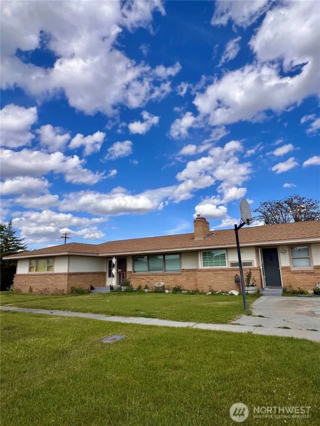 Property photo for 426 S Almira Avenue, Connell photo 5
