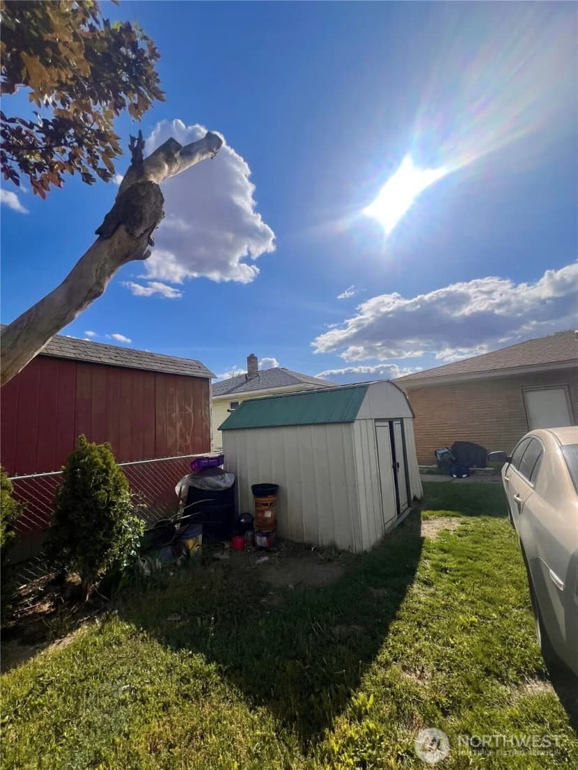 Property photo for 426 S Almira Avenue, Connell photo 12
