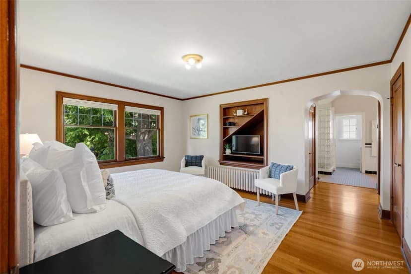 Property photo for 3608 43rd Avenue Ne, Seattle photo 25