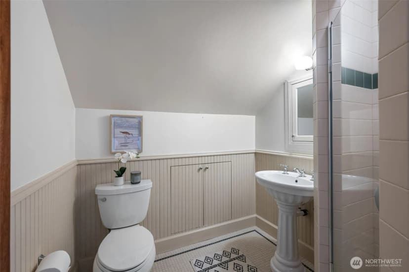 Property photo for 3608 43rd Avenue Ne, Seattle photo 31