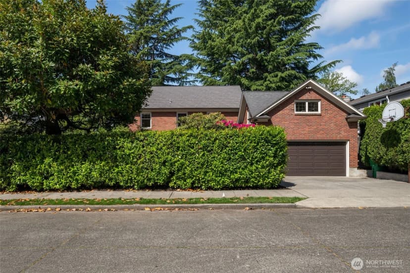 Property photo for 3608 43rd Avenue Ne, Seattle photo 37