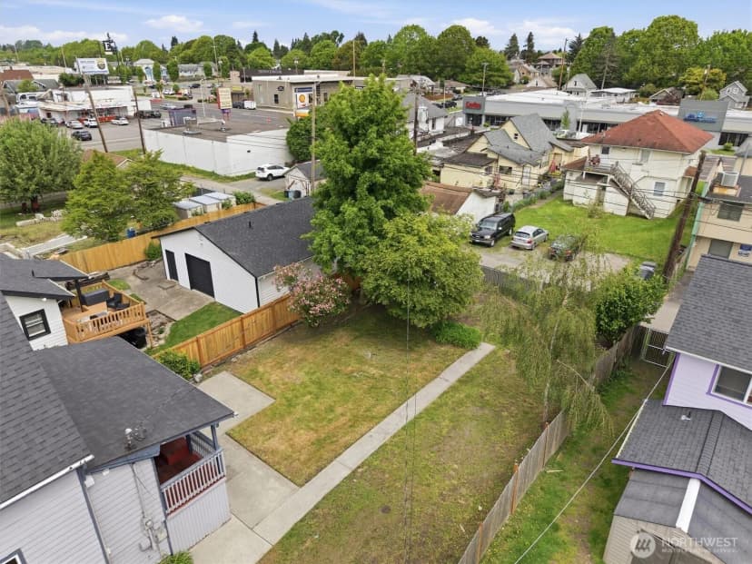 Property photo for 2117 Lombard Avenue, Everett photo 32