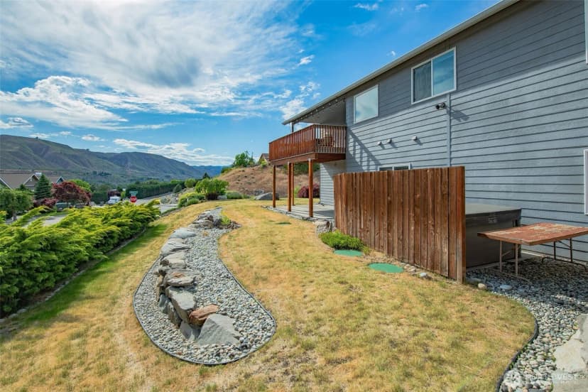 Property photo for 2840 Akamai Way, East Wenatchee photo 38