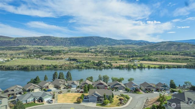 Property photo for 2840 Akamai Way, East Wenatchee photo 3