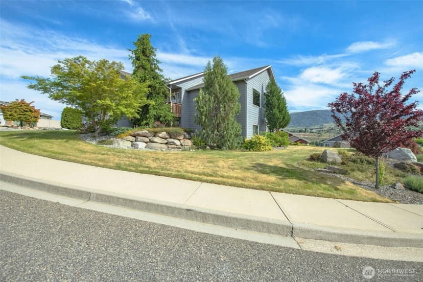 Property photo for 2840 Akamai Way, East Wenatchee photo 34