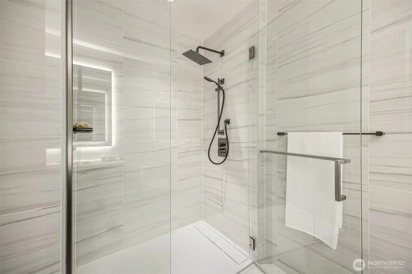 Property photo for 838 Avenue Square Ne #1503, Bellevue photo 23