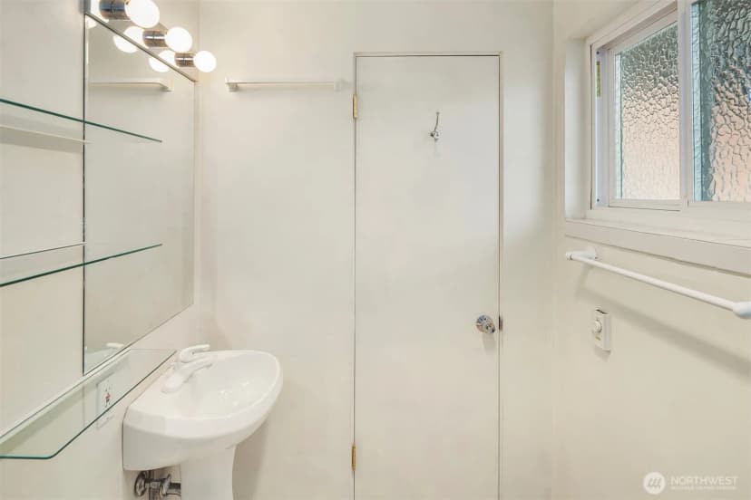 Property photo for 1810 43rd Avenue E #201, Seattle photo 9