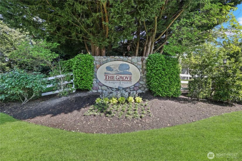 Property photo for 11520 Maple Court, Mukilteo photo 19