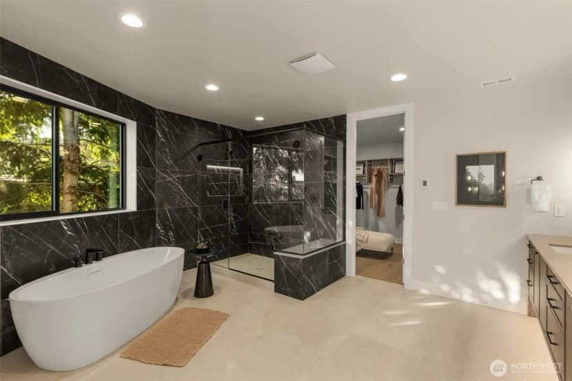 Property photo for 621 13th Avenue W, Kirkland photo 21