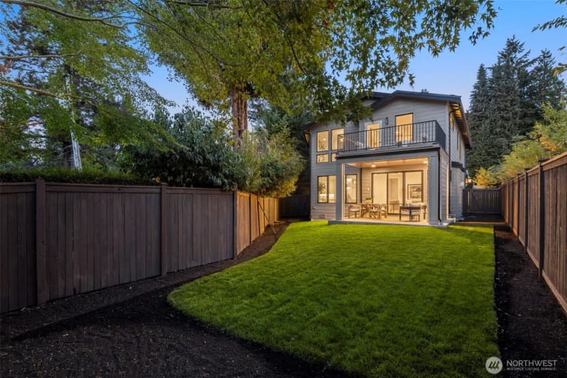 Property photo for 621 13th Avenue W, Kirkland photo 15
