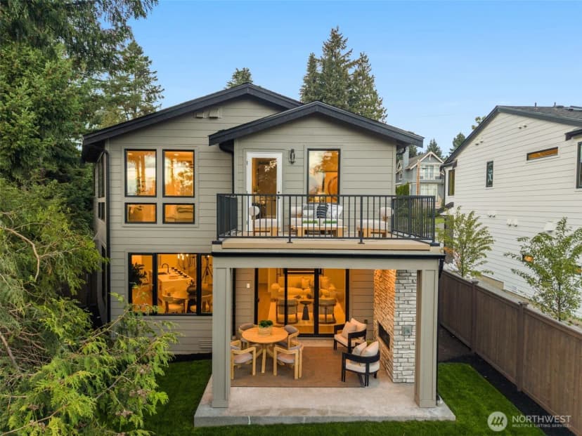 Property photo for 621 13th Avenue W, Kirkland photo 16