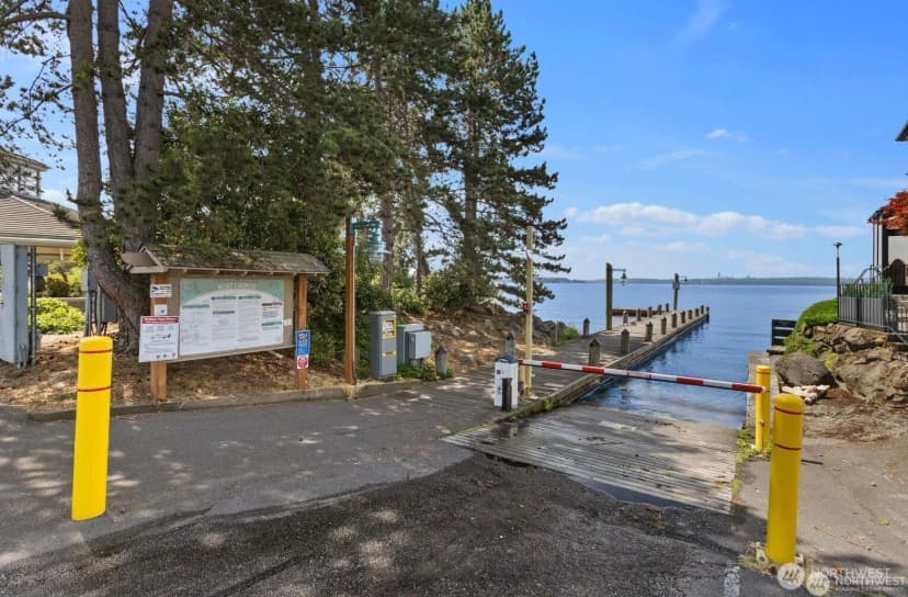 Property photo for 621 13th Avenue W, Kirkland photo 33