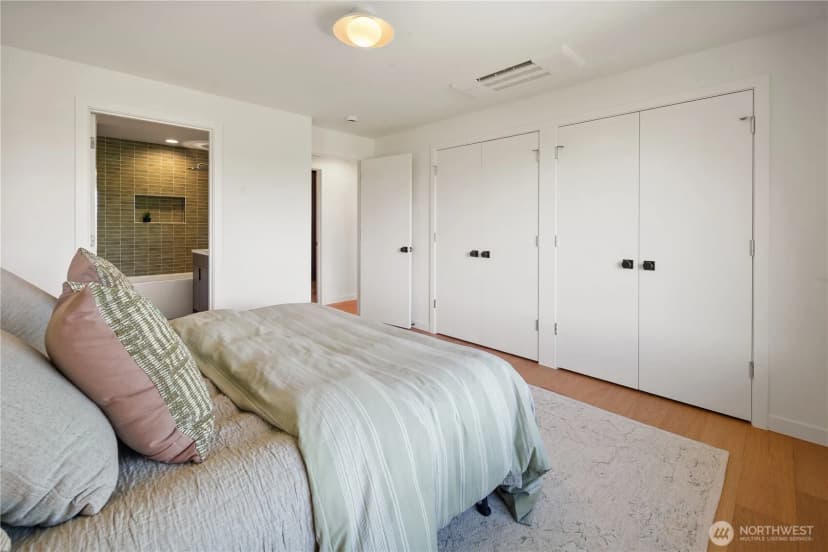Property photo for 4114 48th Avenue S, Seattle photo 16