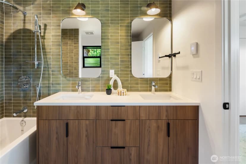 Property photo for 4114 48th Avenue S, Seattle photo 19