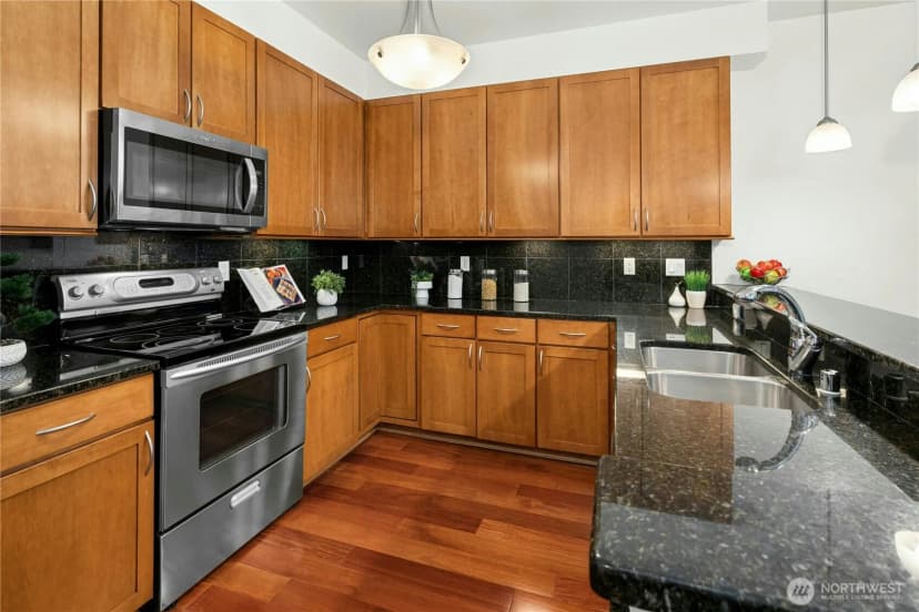 Property photo for 150 102nd Avenue Se #105, Bellevue photo 12