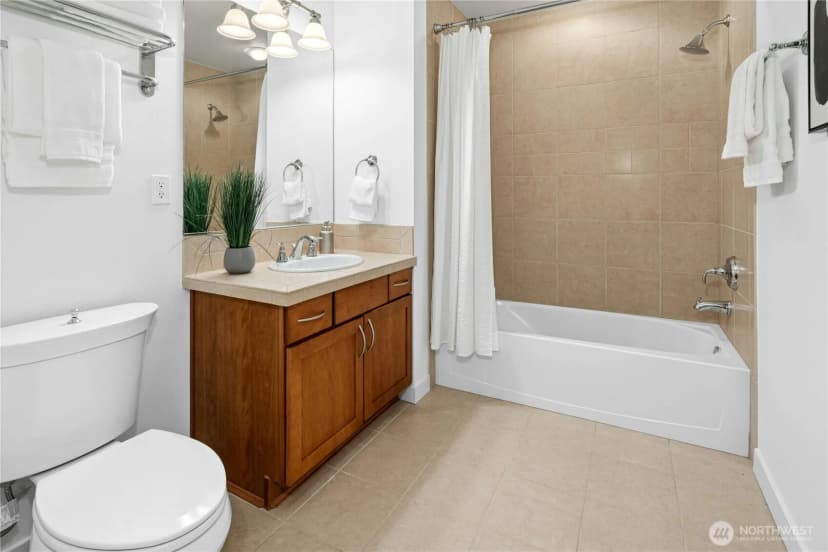 Property photo for 150 102nd Avenue Se #105, Bellevue photo 14