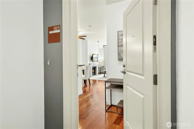 Property photo for 150 102nd Avenue Se #105, Bellevue photo 4