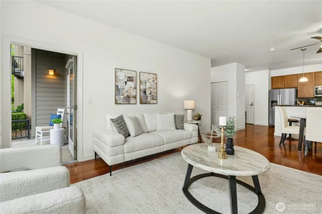 Property photo for 150 102nd Avenue Se #105, Bellevue photo 2