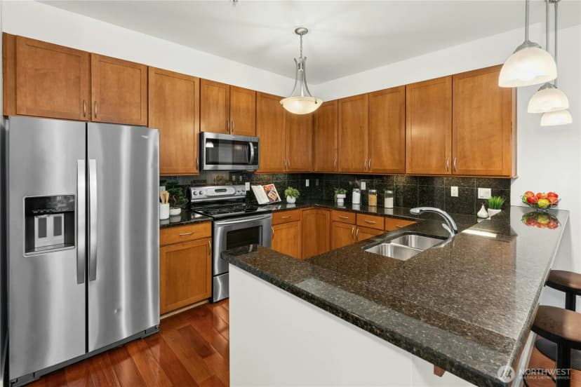 Property photo for 150 102nd Avenue Se #105, Bellevue photo 11