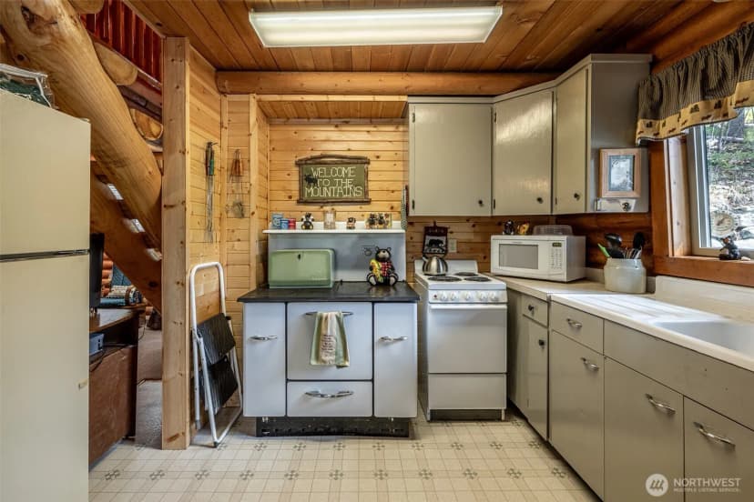 Property photo for 23148 Lake Wenatchee Highway, Leavenworth photo 10