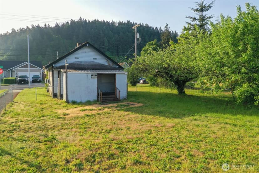 Property photo for 301 S Gold Street, Centralia photo 5