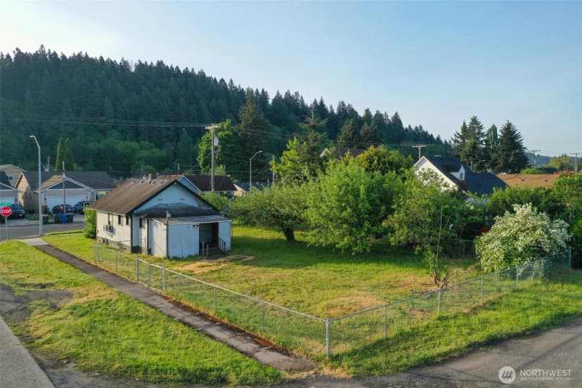 Property photo for 301 S Gold Street, Centralia photo 7