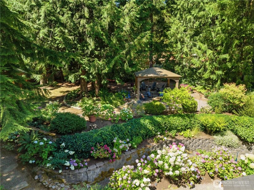 Property photo for 27621 Ne Quail Creek Drive, Redmond photo 19