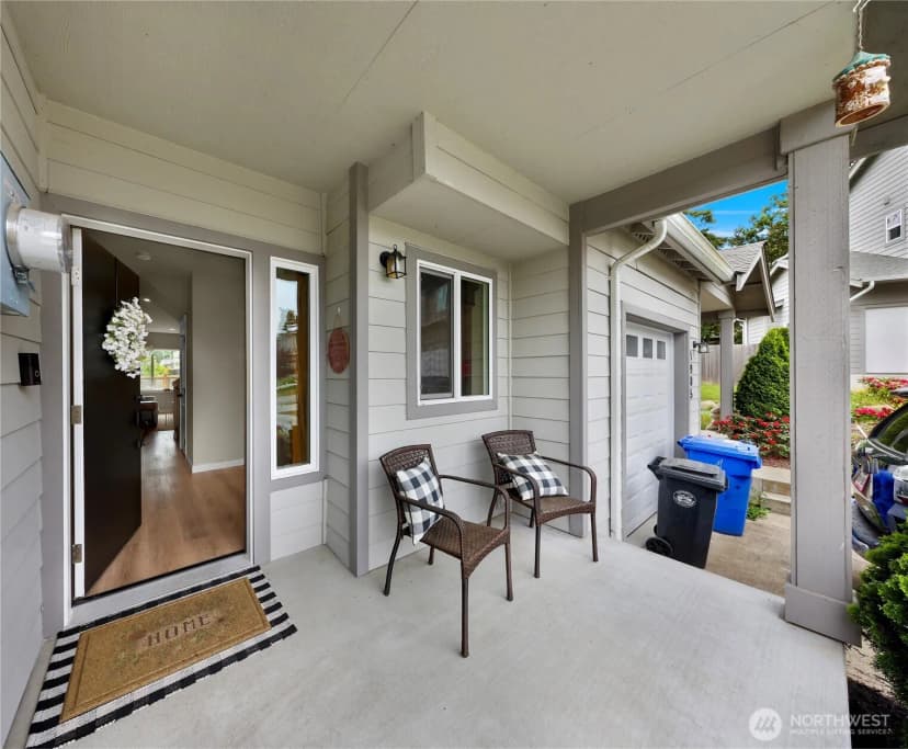 Property photo for 1911 Sw Cooper Way, Oak Harbor photo 3