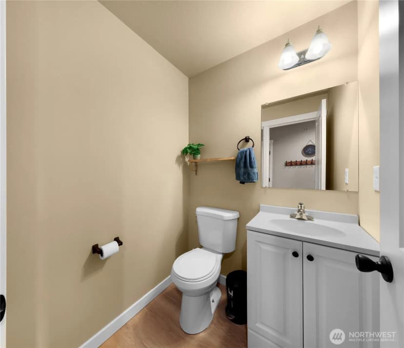 Property photo for 1911 Sw Cooper Way, Oak Harbor photo 12