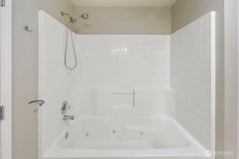 Property photo for 22456 Ne 102nd Place, Redmond photo 17